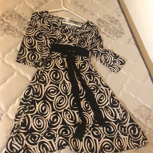 Maternity cute dress.